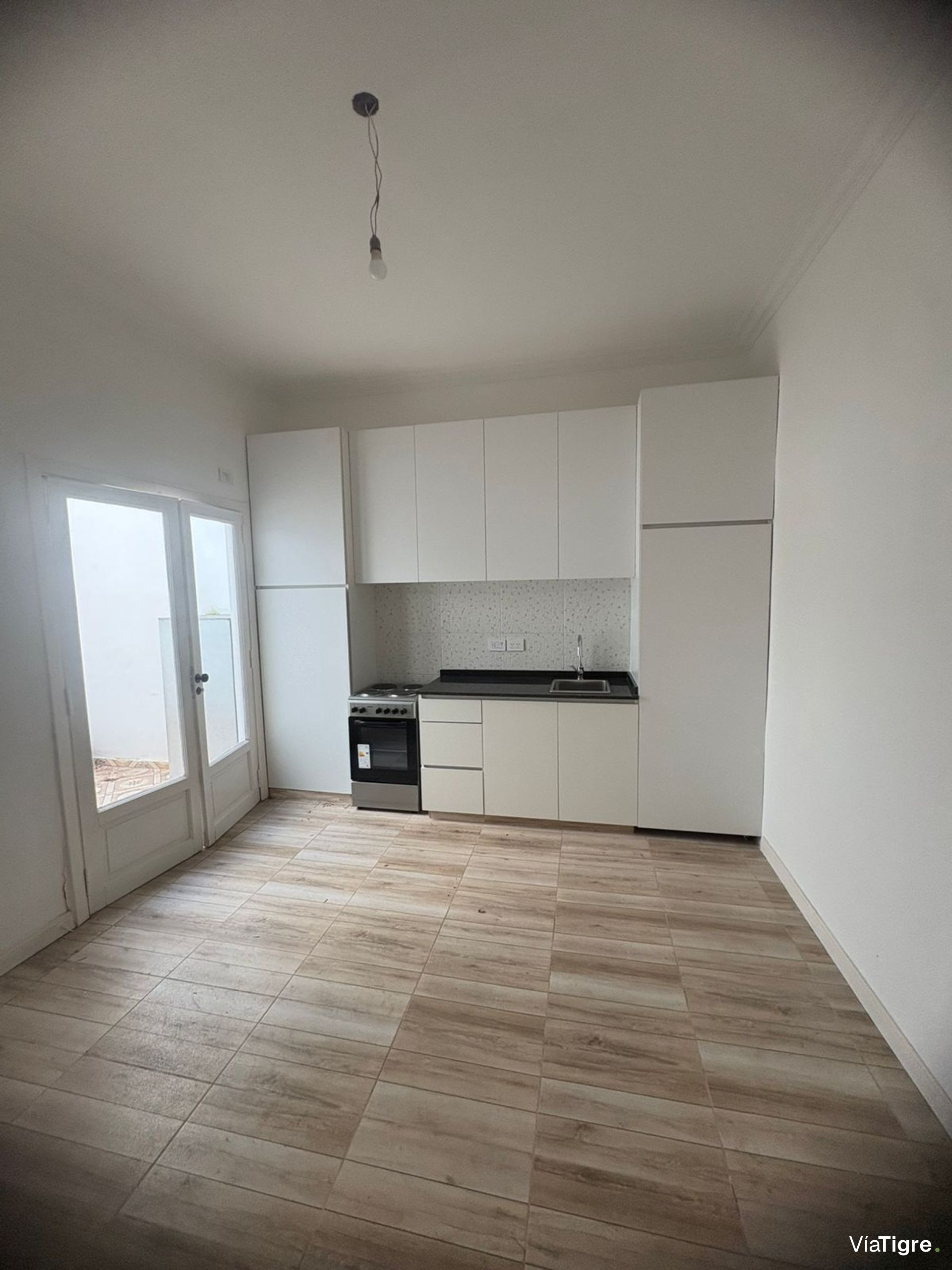 Venta 2 ambientes + escritorio Vicente lopez recic