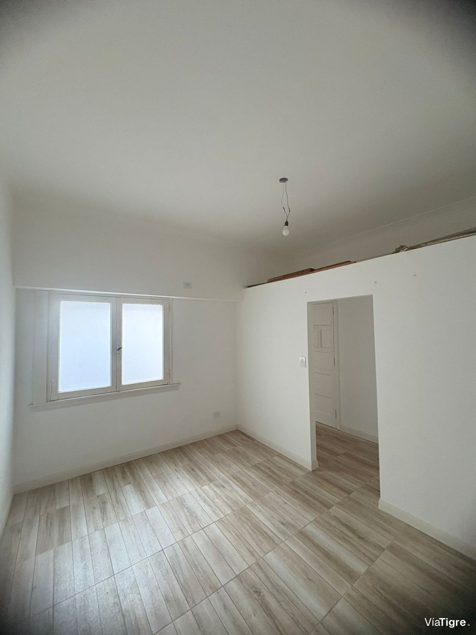 Venta 2 ambientes + escritorio Vicente lopez recic