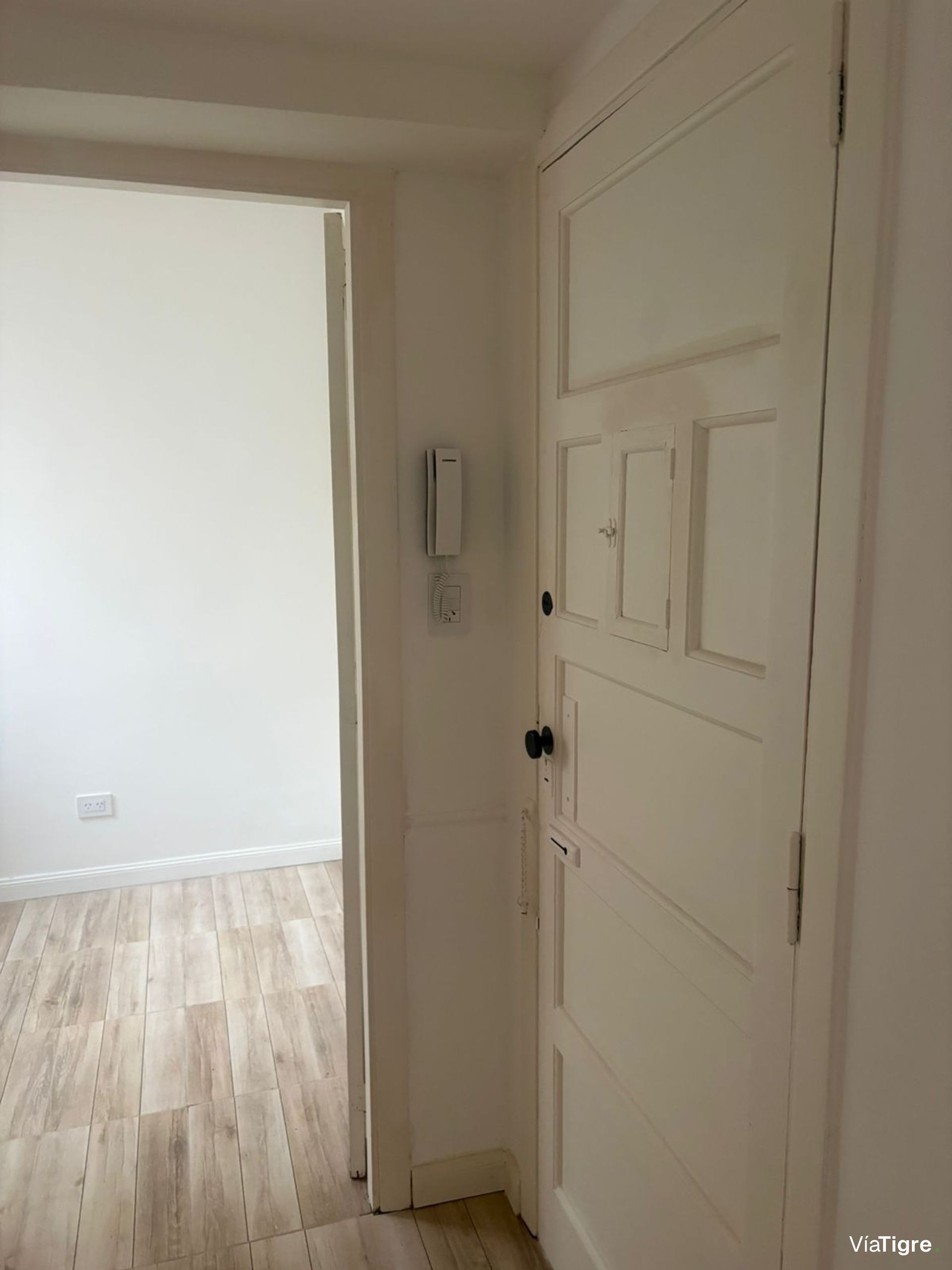 Venta 2 ambientes + escritorio Vicente lopez recic