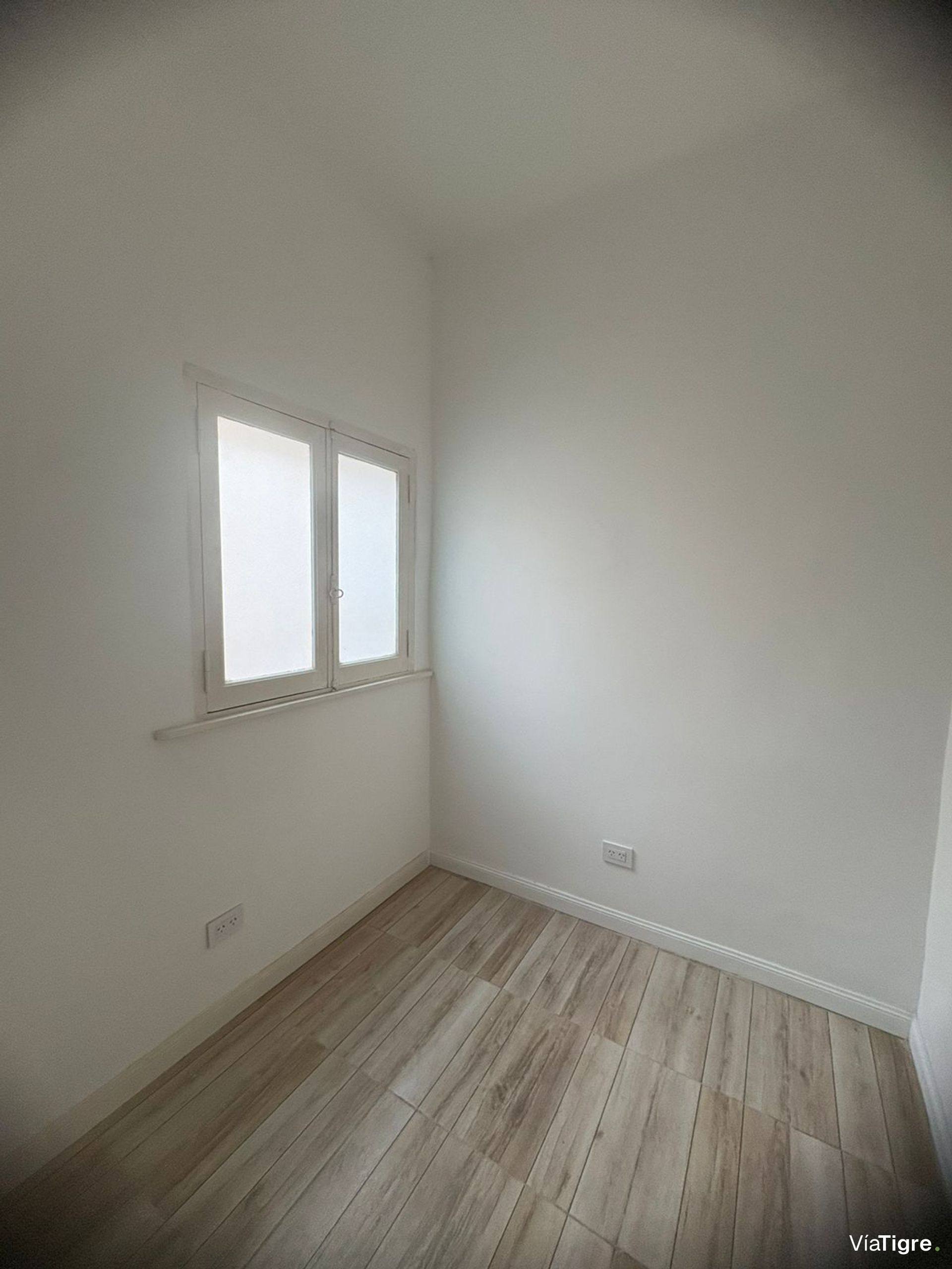 Venta 2 ambientes + escritorio Vicente lopez recic