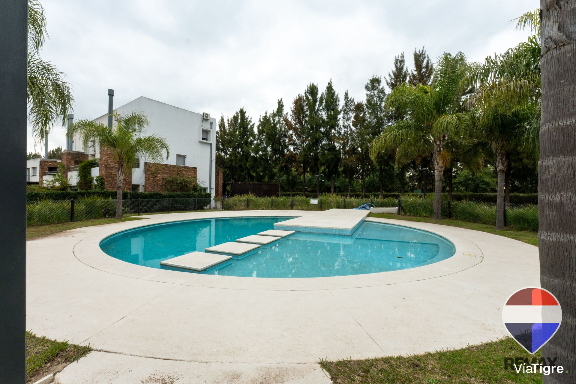 Venta Loft En Pb Con Jardín En Sendero Nordelta