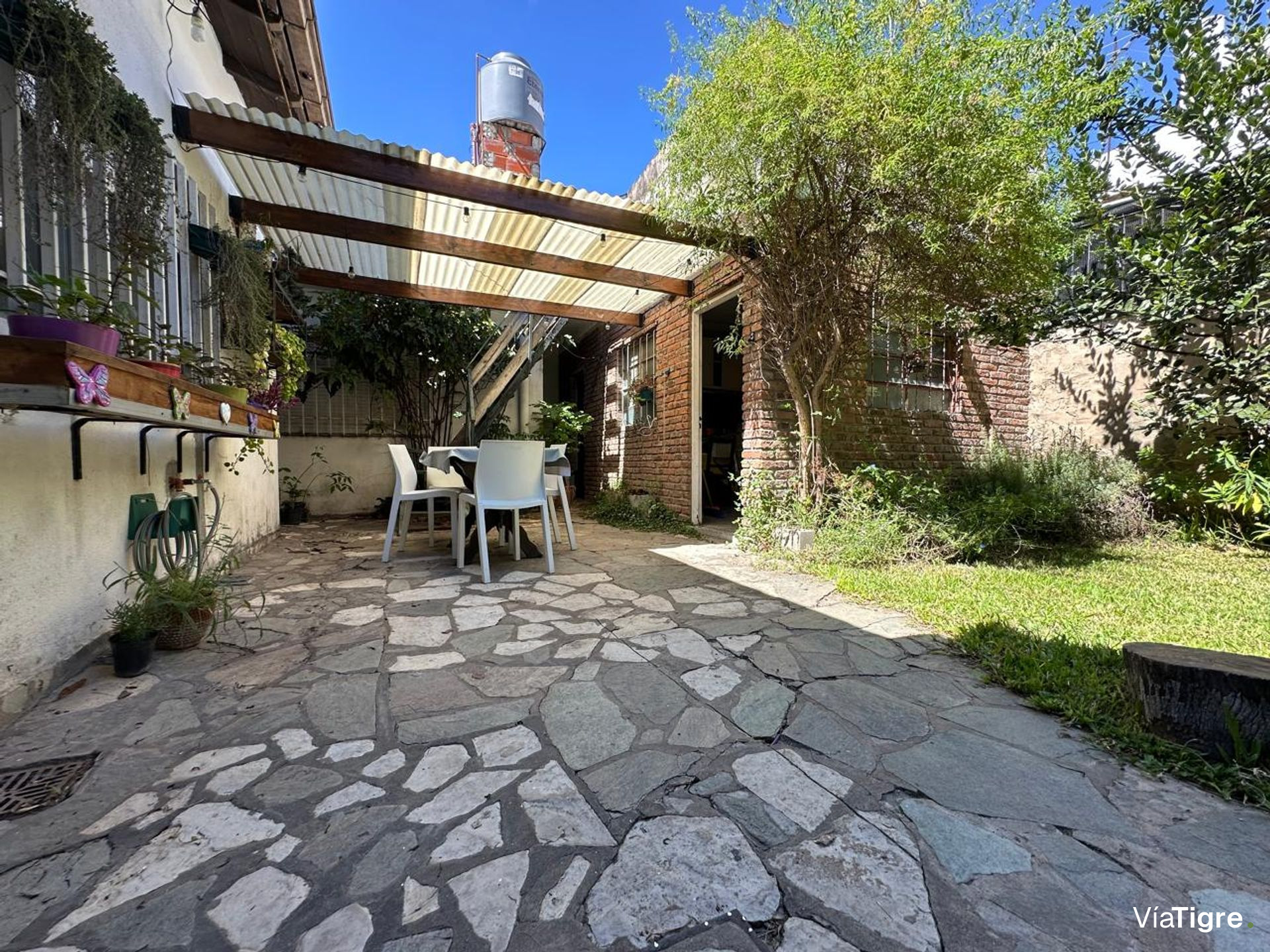 Casa en PB con Patio – Munro límite Carapachay