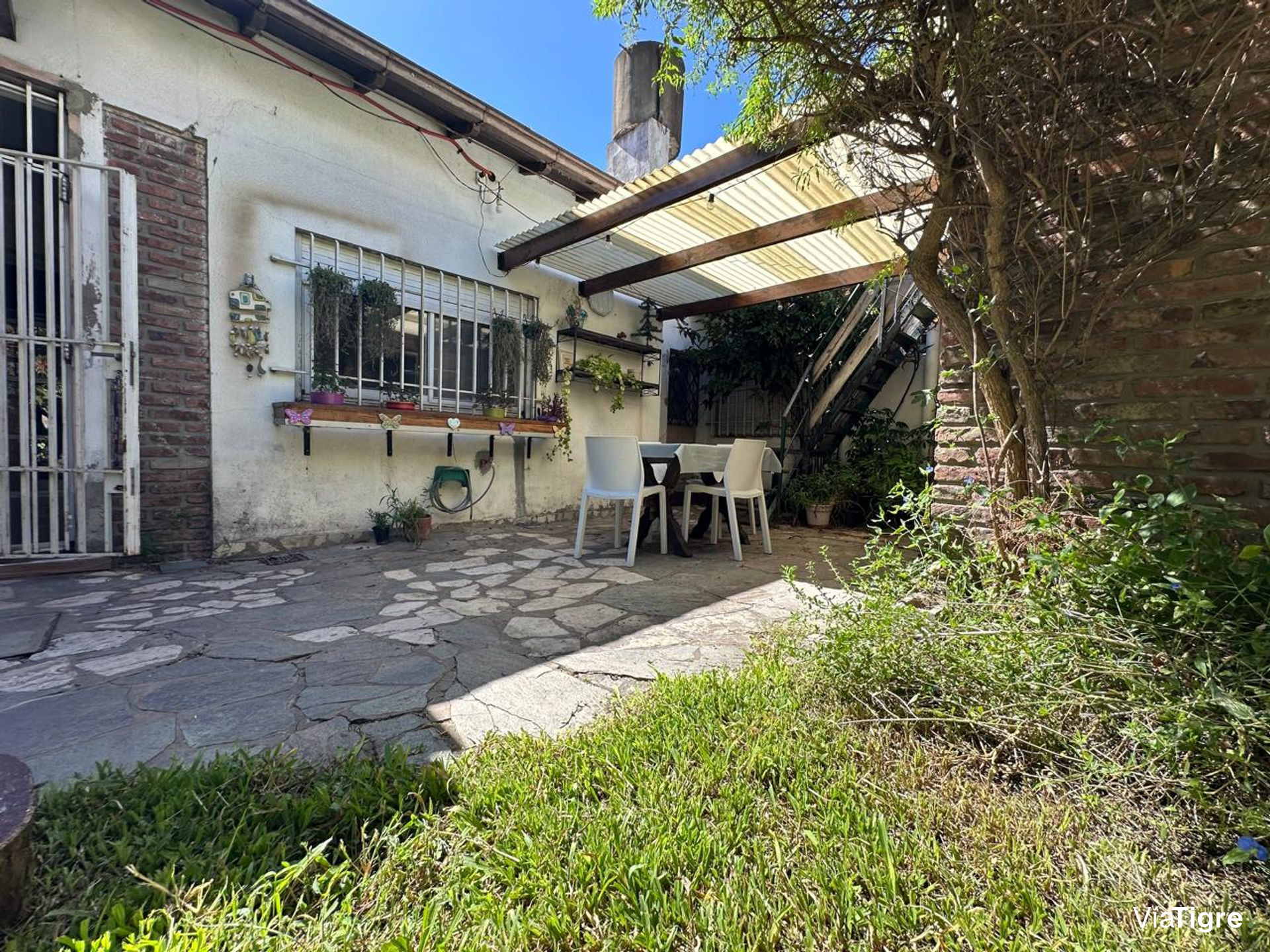 Casa en PB con Patio – Munro límite Carapachay