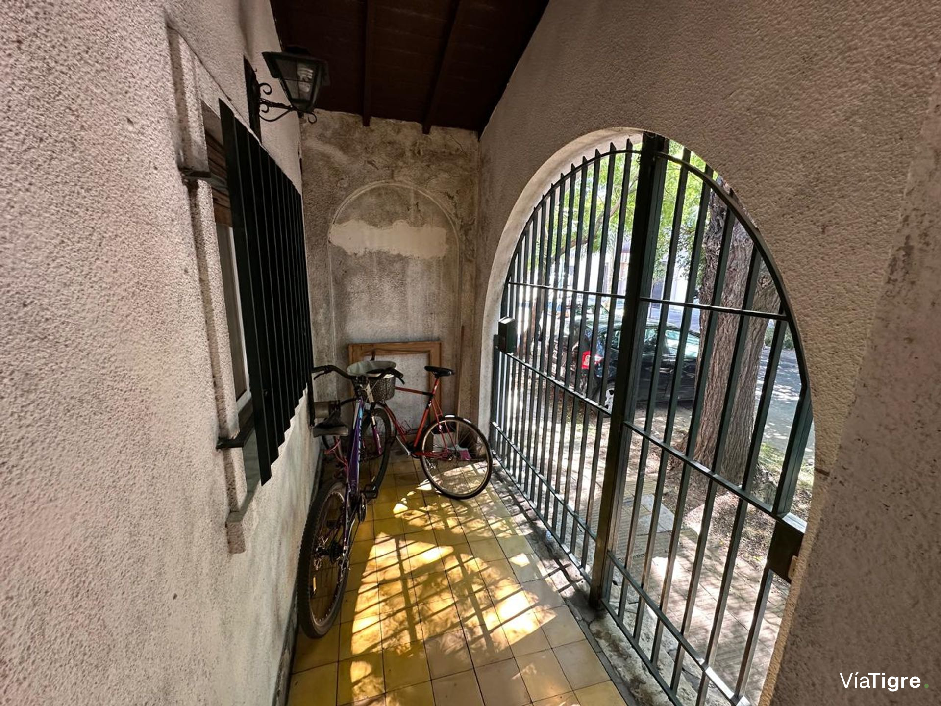 Casa en PB con Patio – Munro límite Carapachay