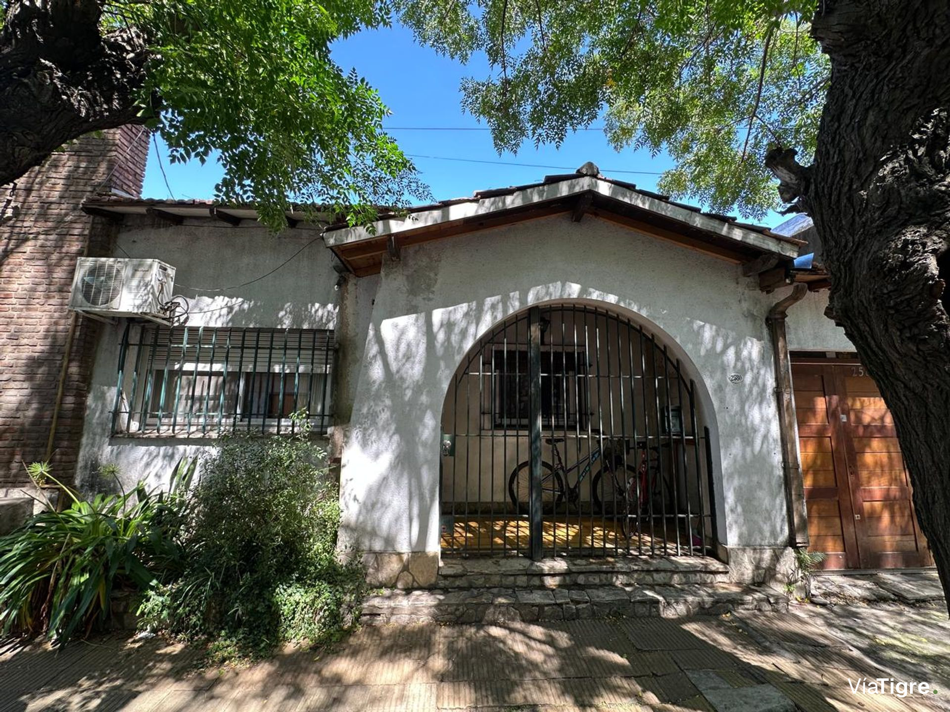 Casa en PB con Patio – Munro límite Carapachay