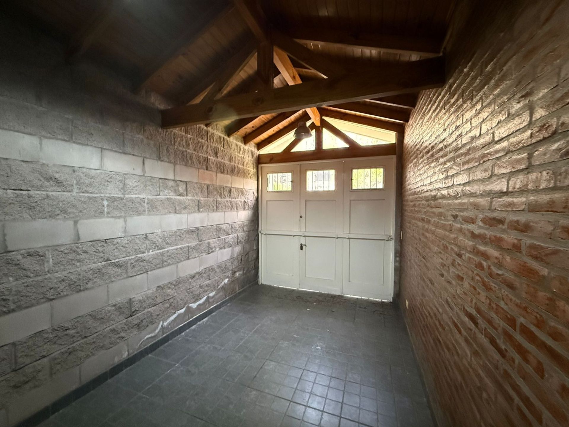 Casa 4 Amb Olivos Cochera Jardin Parrilla Permuta