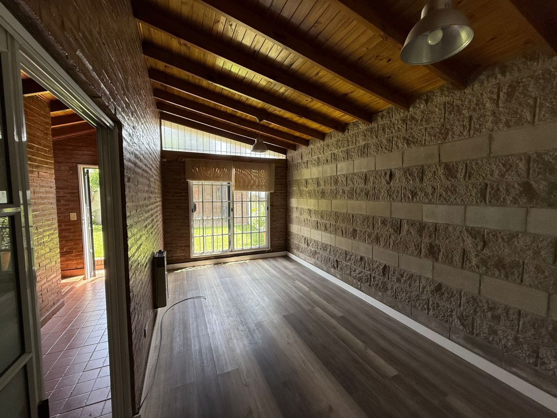Casa 4 Amb Olivos Cochera Jardin Parrilla Permuta