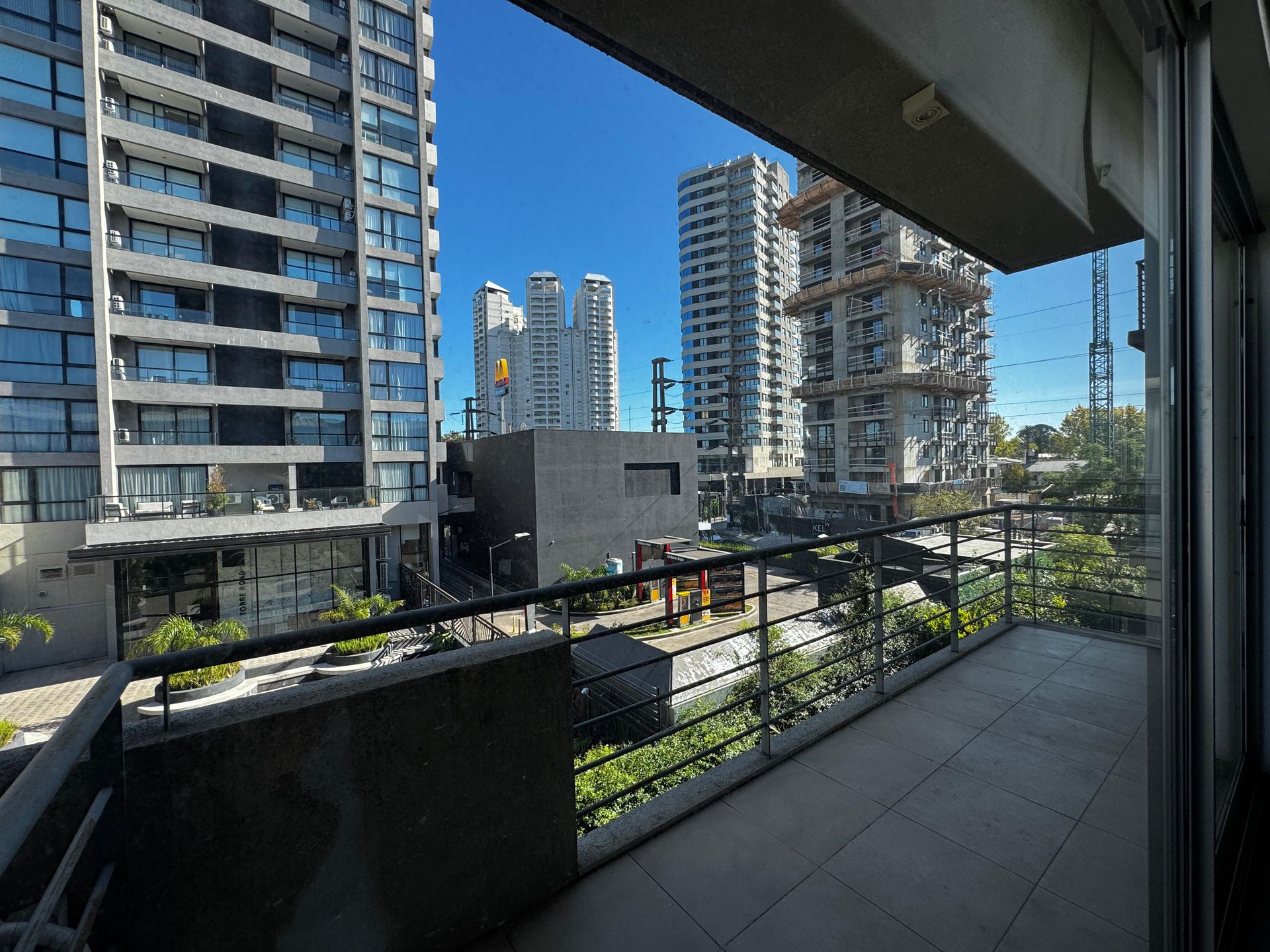 Departamento alquiler 2 amb Tigre 01 cochera