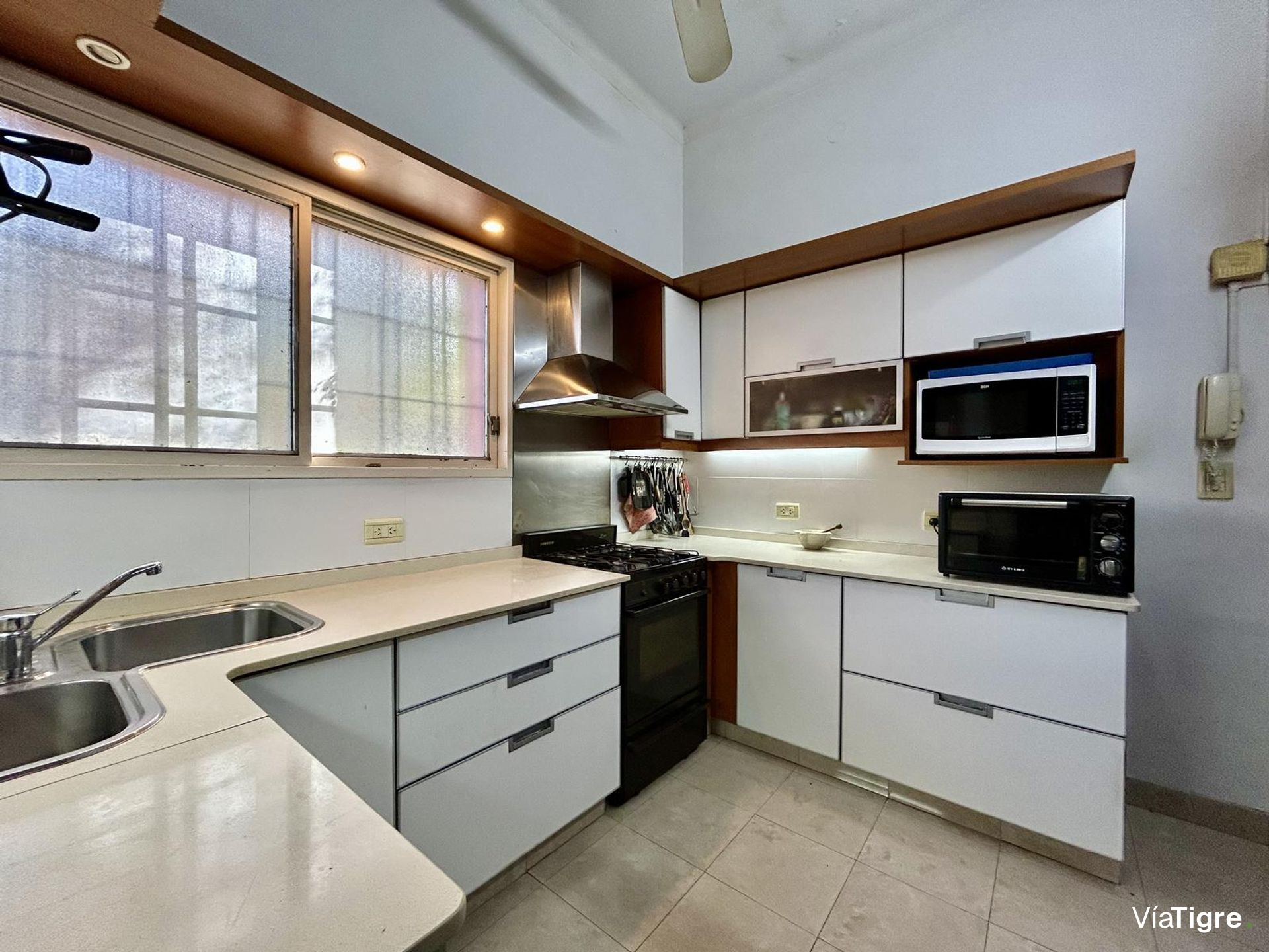Casa En Vent 5 Ambientes Vicente López Permuta
