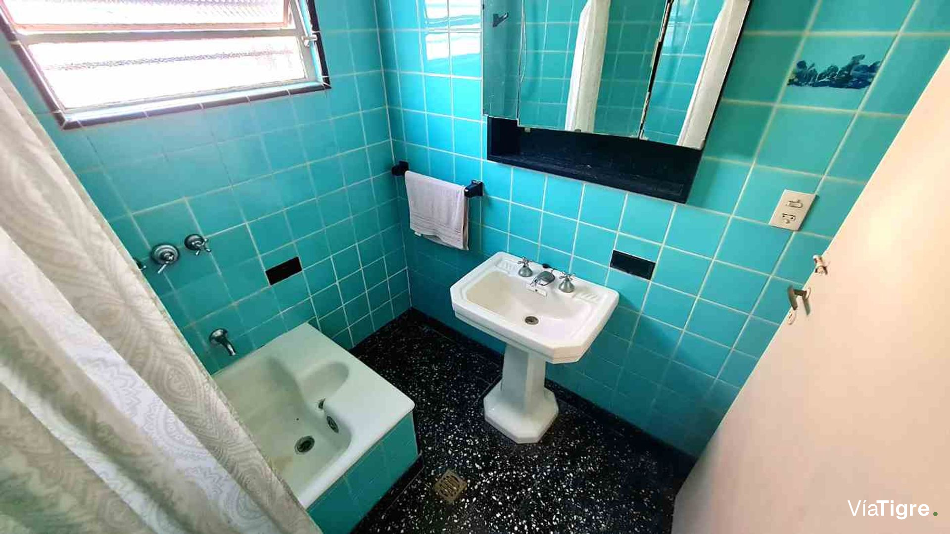 Venta Casa 4 Amb, Cochera, Jardin, San Isidro