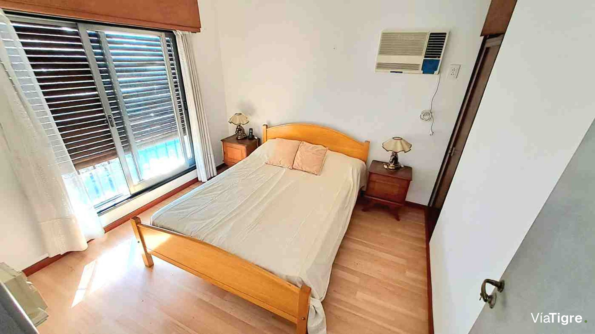 Venta Casa 4 Amb, Cochera, Jardin, San Isidro