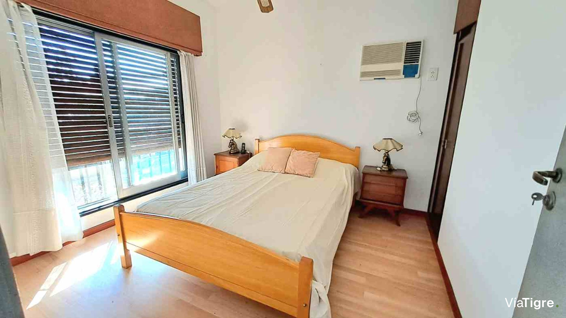 Venta Casa 4 Amb, Cochera, Jardin, San Isidro