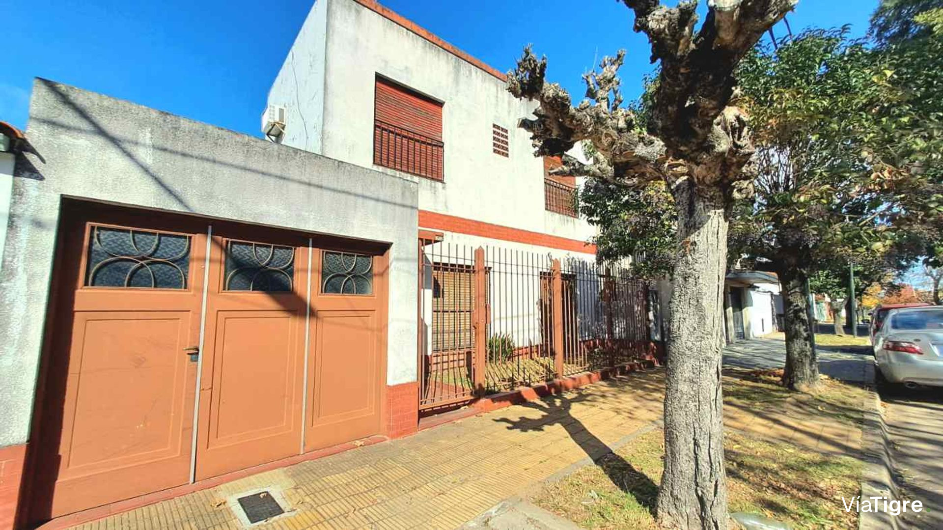Venta Casa 4 Amb, Cochera, Jardin, San Isidro