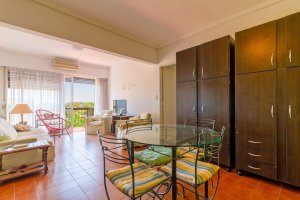 Venta departamento 4 amb - Con Balcón y Cochera