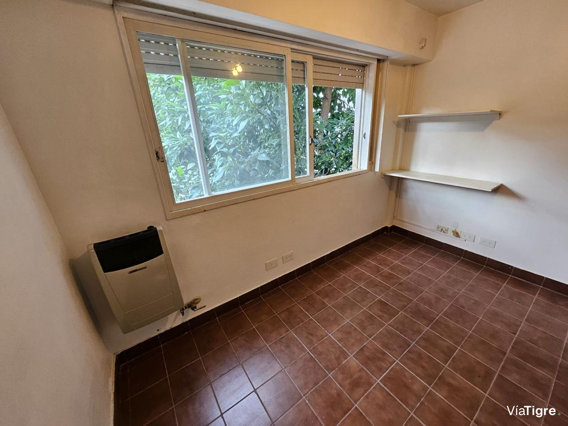 ALQUILER Monoambiente con división en Martinez