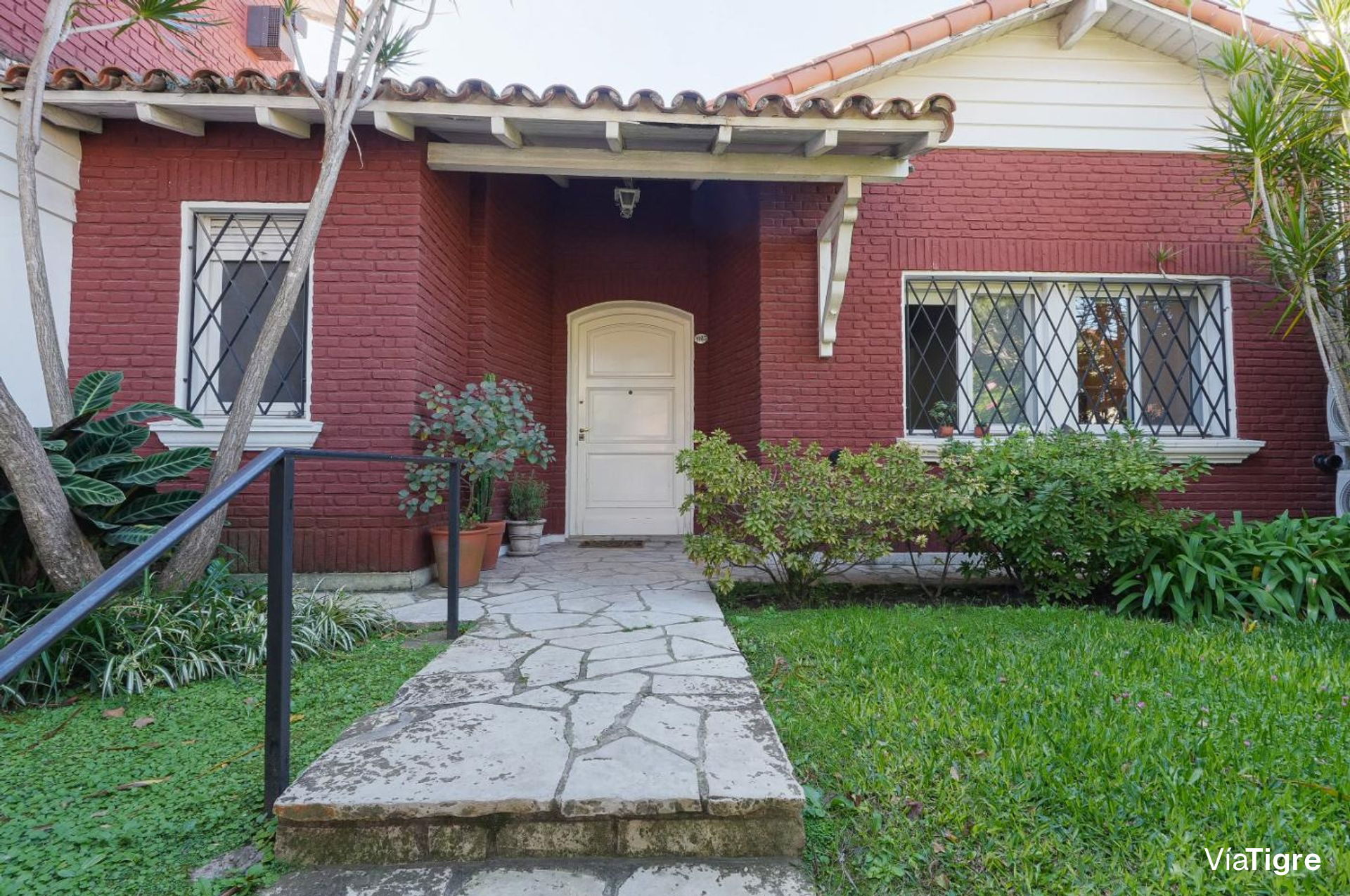 Casa 6 Ambientes Venta Florida Con Jardín y Patio