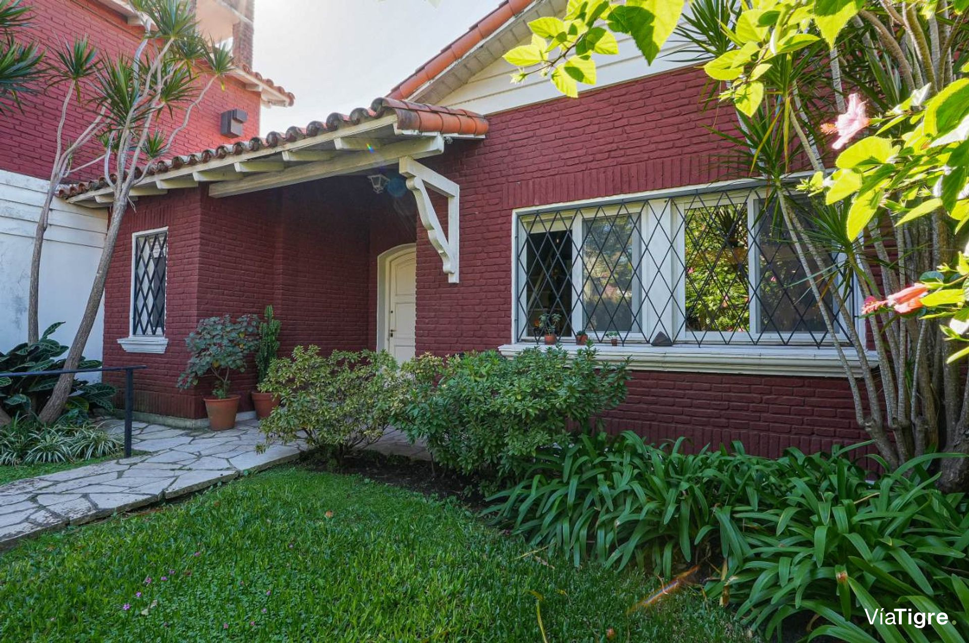 Casa 6 Ambientes Venta Florida Con Jardín y Patio