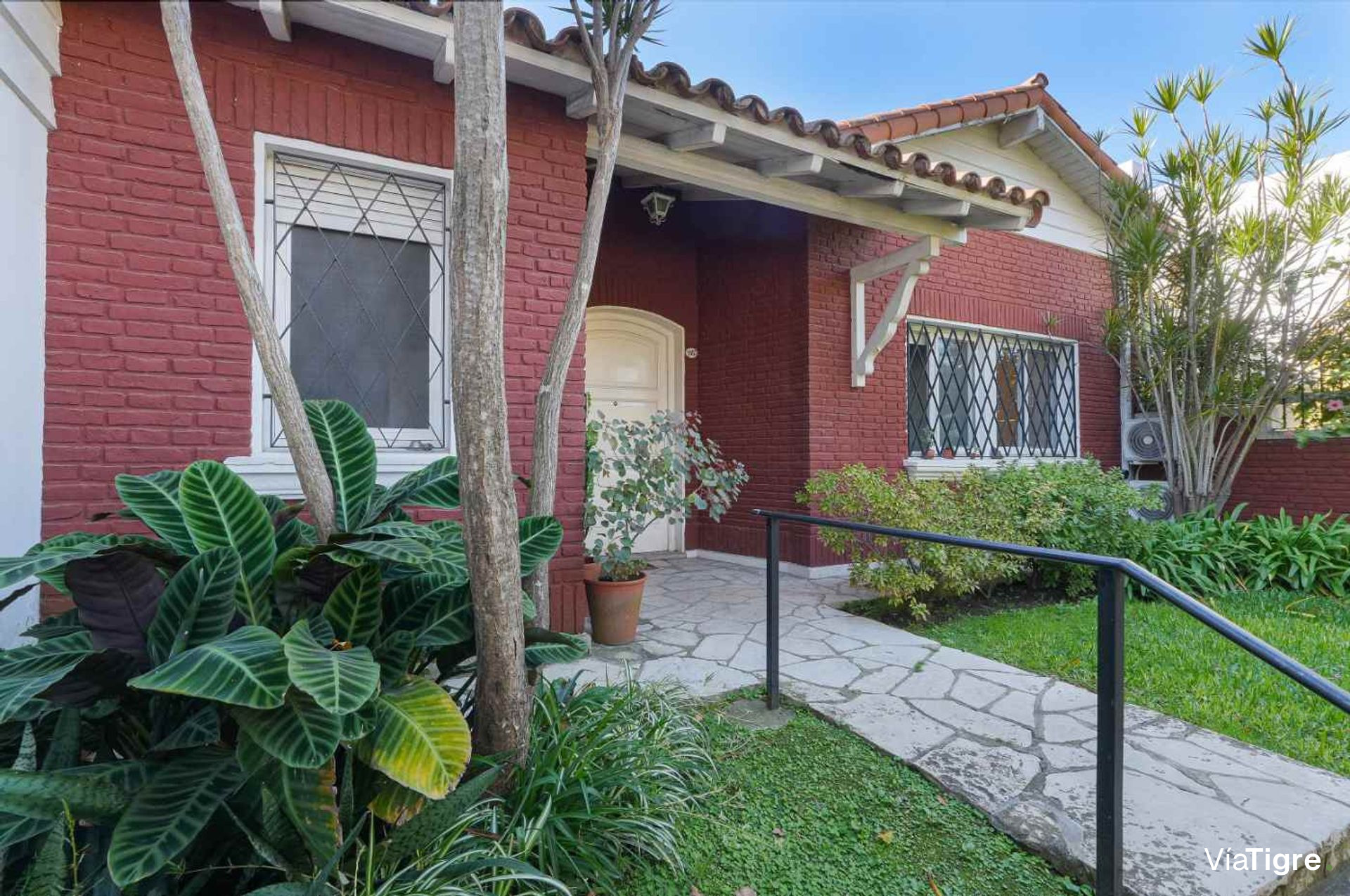 Casa 6 Ambientes Venta Florida Con Jardín y Patio