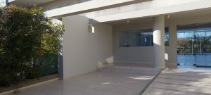 Alq. dto.2 amb. c/ cochera, dormitorio con vestid.