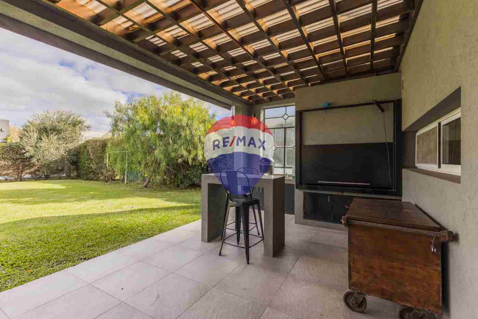 Venta casa 5 ambientes Tigre barrio cerrado pileta