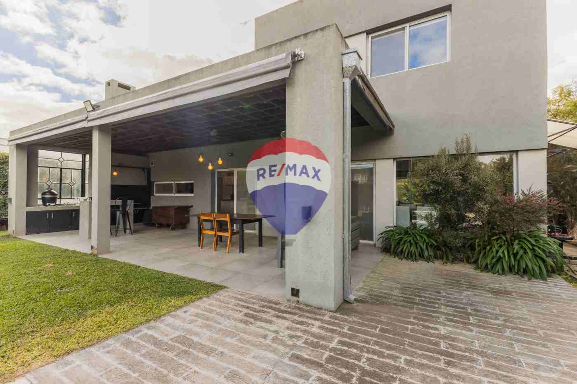 Venta casa 5 ambientes Tigre barrio cerrado pileta