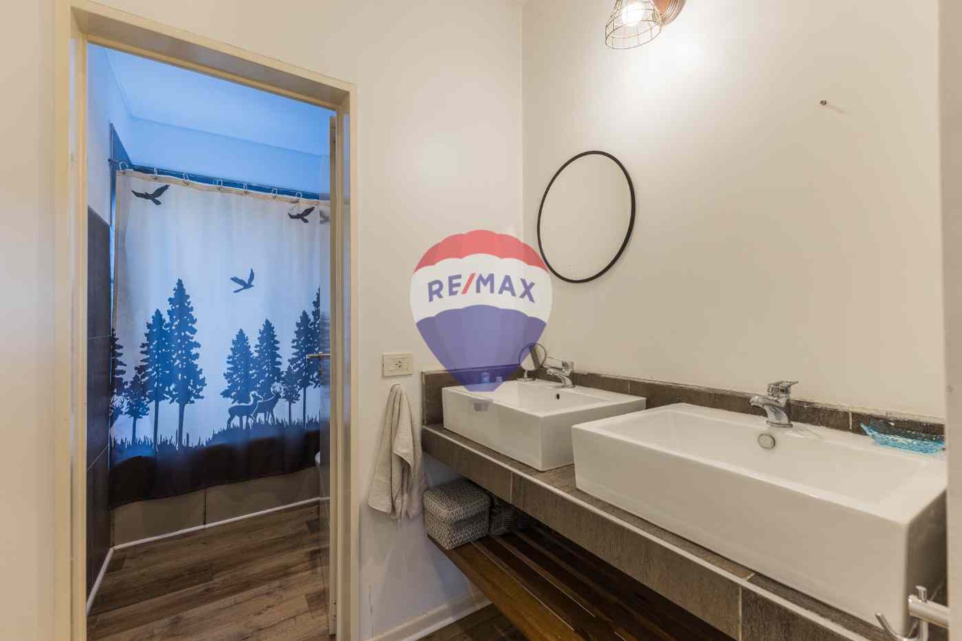 Venta casa 5 ambientes Tigre barrio cerrado pileta