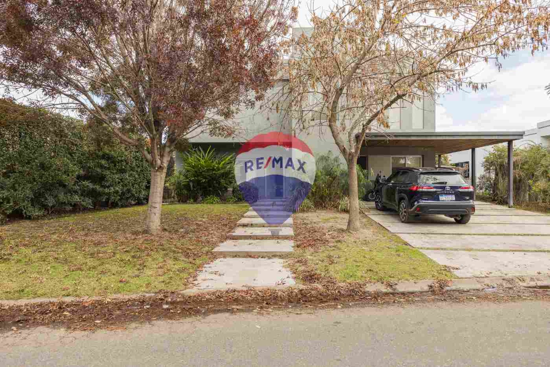 Venta casa 5 ambientes Tigre barrio cerrado pileta
