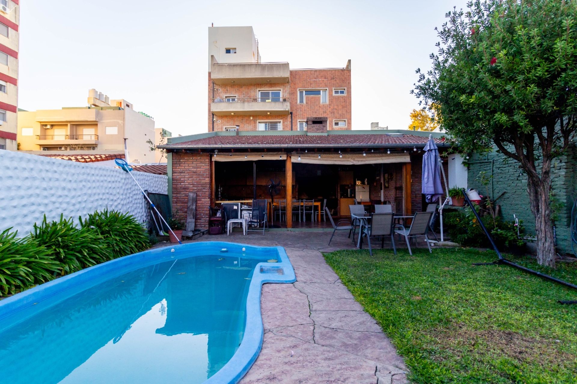 Venta Casa 4 dorm jardin pil quincho coch Victoria