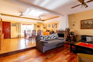 Venta Casa 4 dorm jardin pil quincho coch Victoria