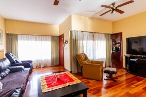 Venta Casa 4 dorm jardin pil quincho coch Victoria