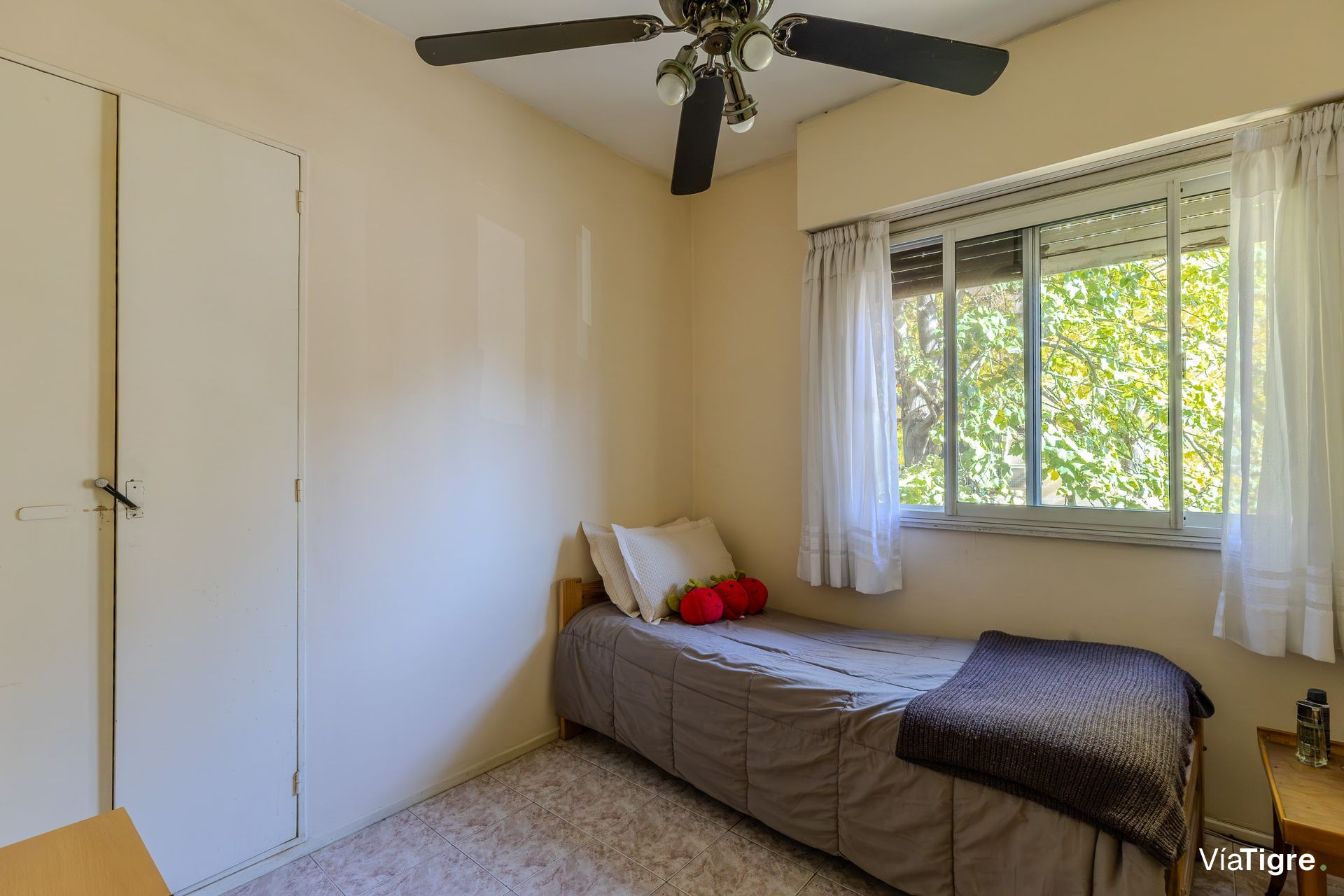 Venta departamento 4 ambientes Martínez Unicenter