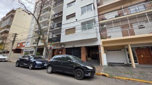 Venta Departamento 3 ambientes Olivos Balcón
