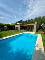 Casa en ALQUILER ANUAL en La Comarca con Pileta