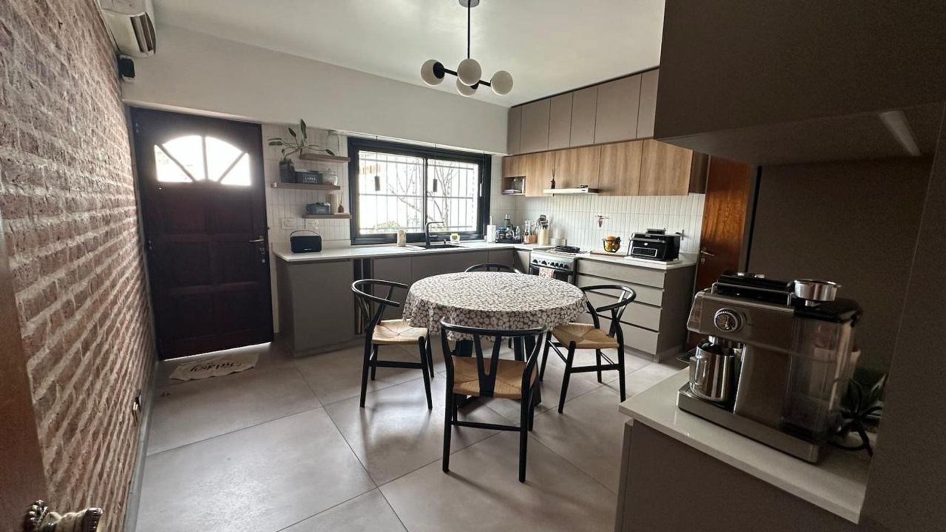 Duplex 5 amb - jardín, parrilla, terraza y cochera
