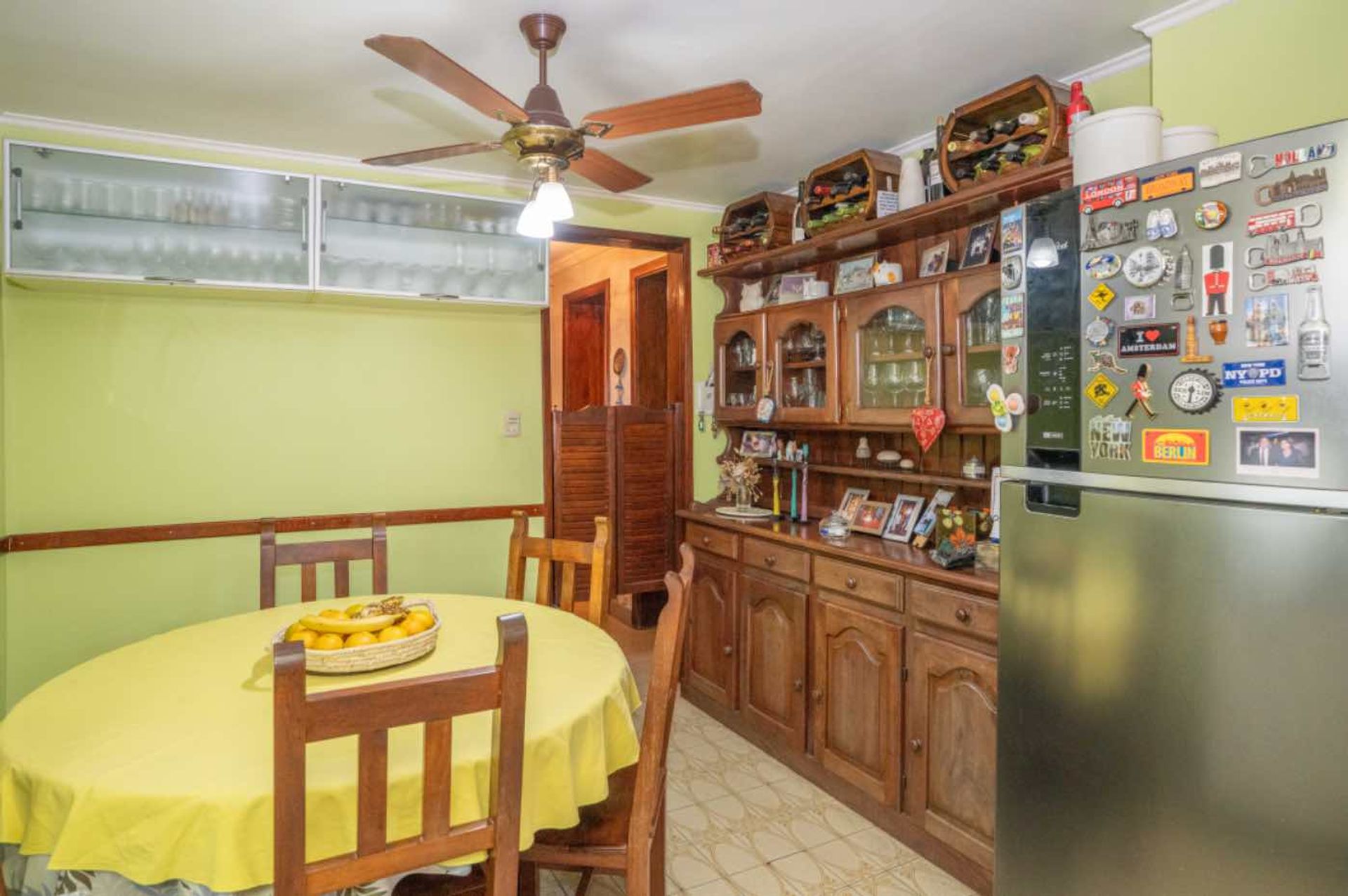 Casa c/jardin y parrilla en venta en Florida Este