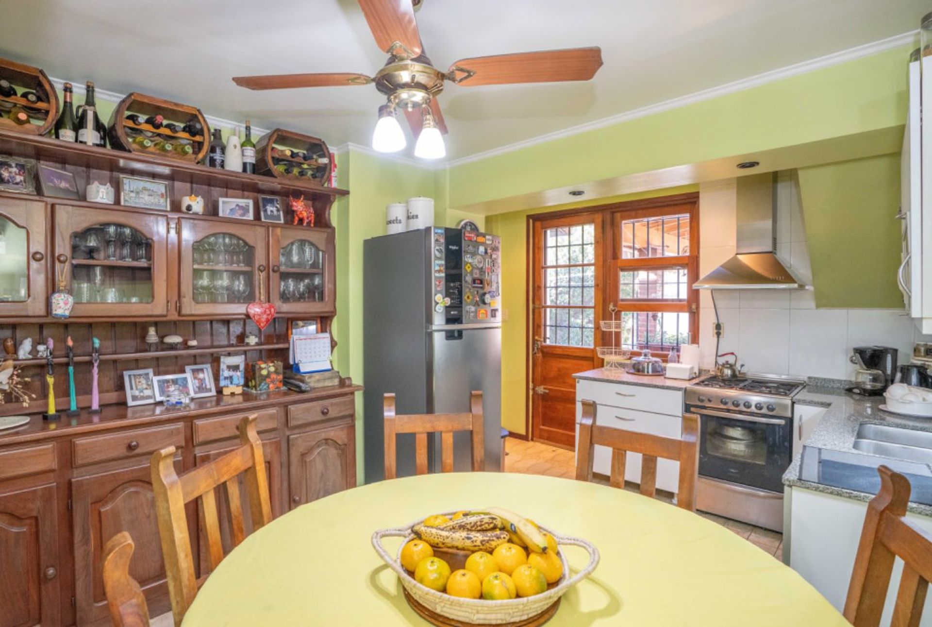 Casa c/jardin y parrilla en venta en Florida Este