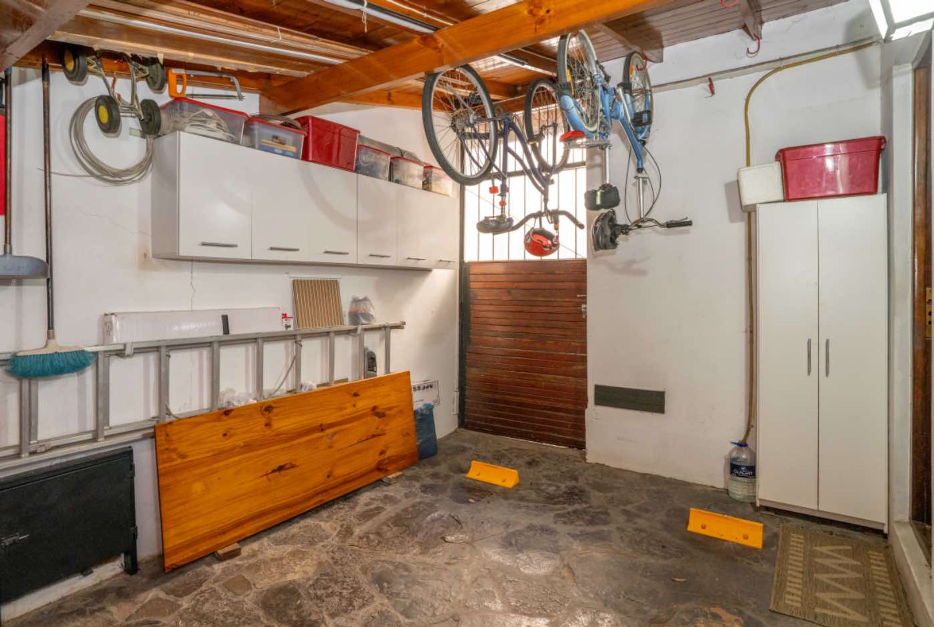 Casa c/jardin y parrilla en venta en Florida Este