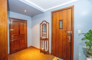 Casa c/jardin y parrilla en venta en Florida Este