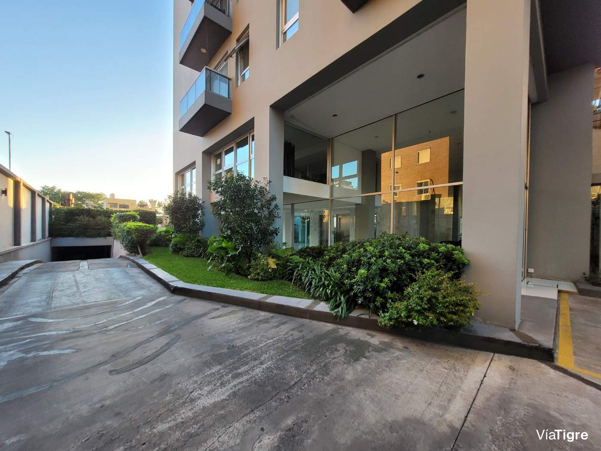 Alquiler 2 amb. c/cochera y amenities en Vte Lopez