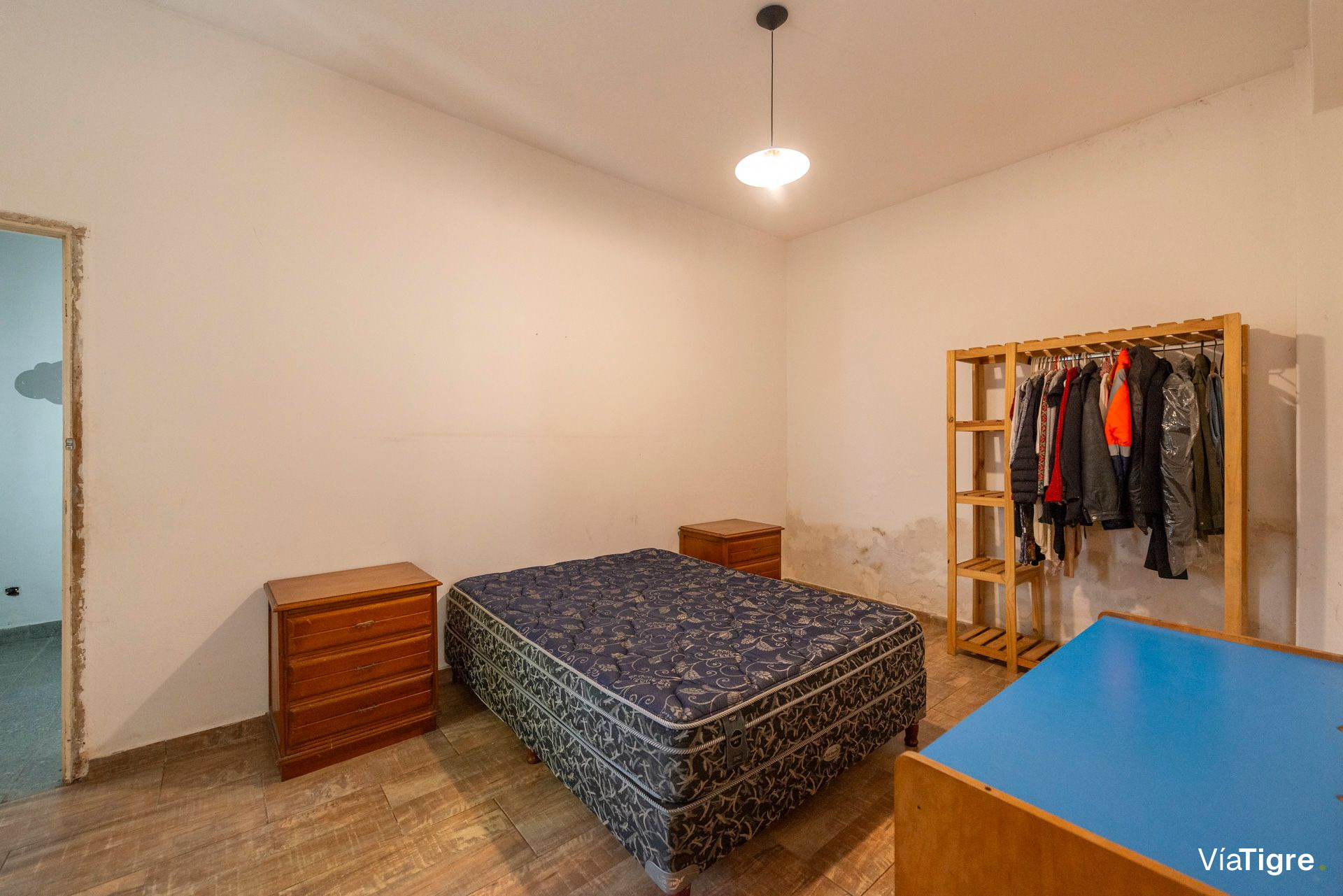 Casa multifamiliar Venta 7 amb. con jardin-Olivos