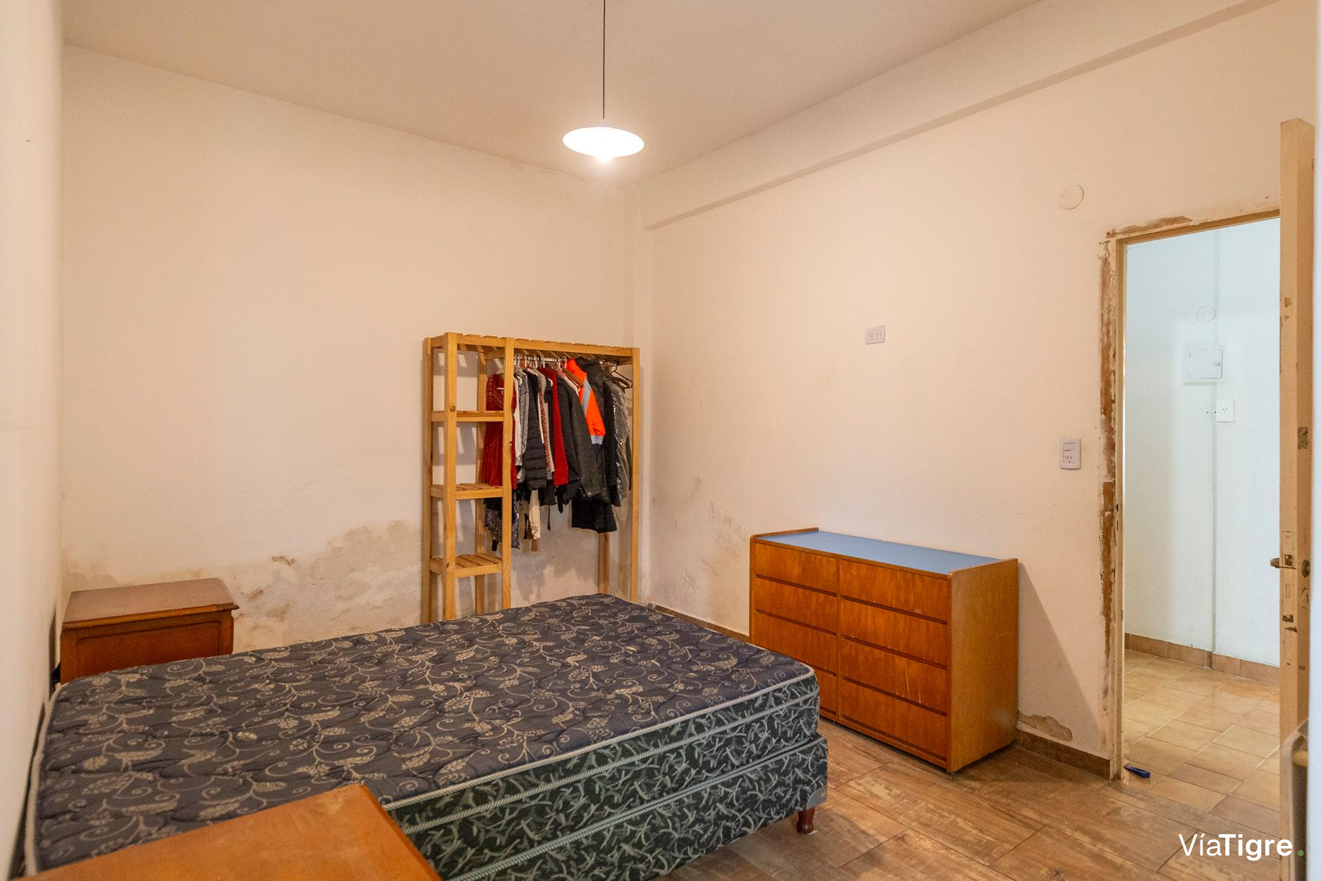 Casa multifamiliar Venta 7 amb. con jardin-Olivos