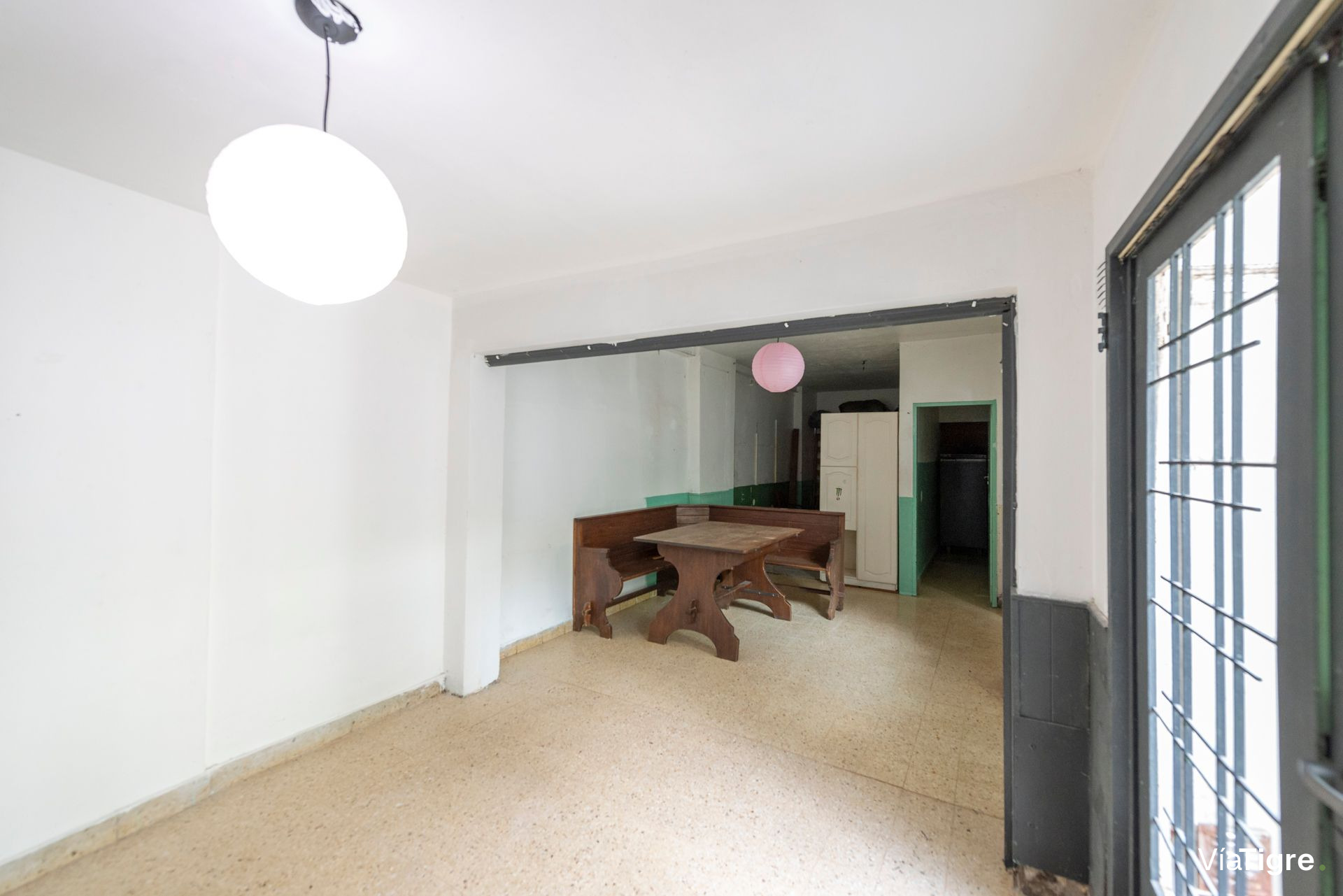 Casa multifamiliar Venta 7 amb. con jardin-Olivos