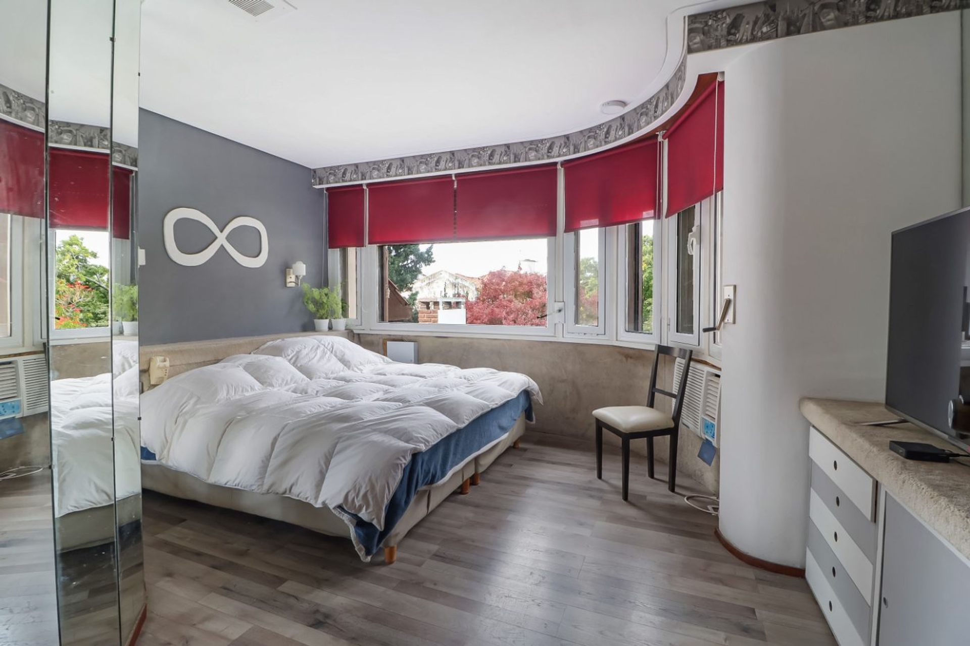 VENTA Casa 6 amb Olivos Parque Cocheras Pileta
