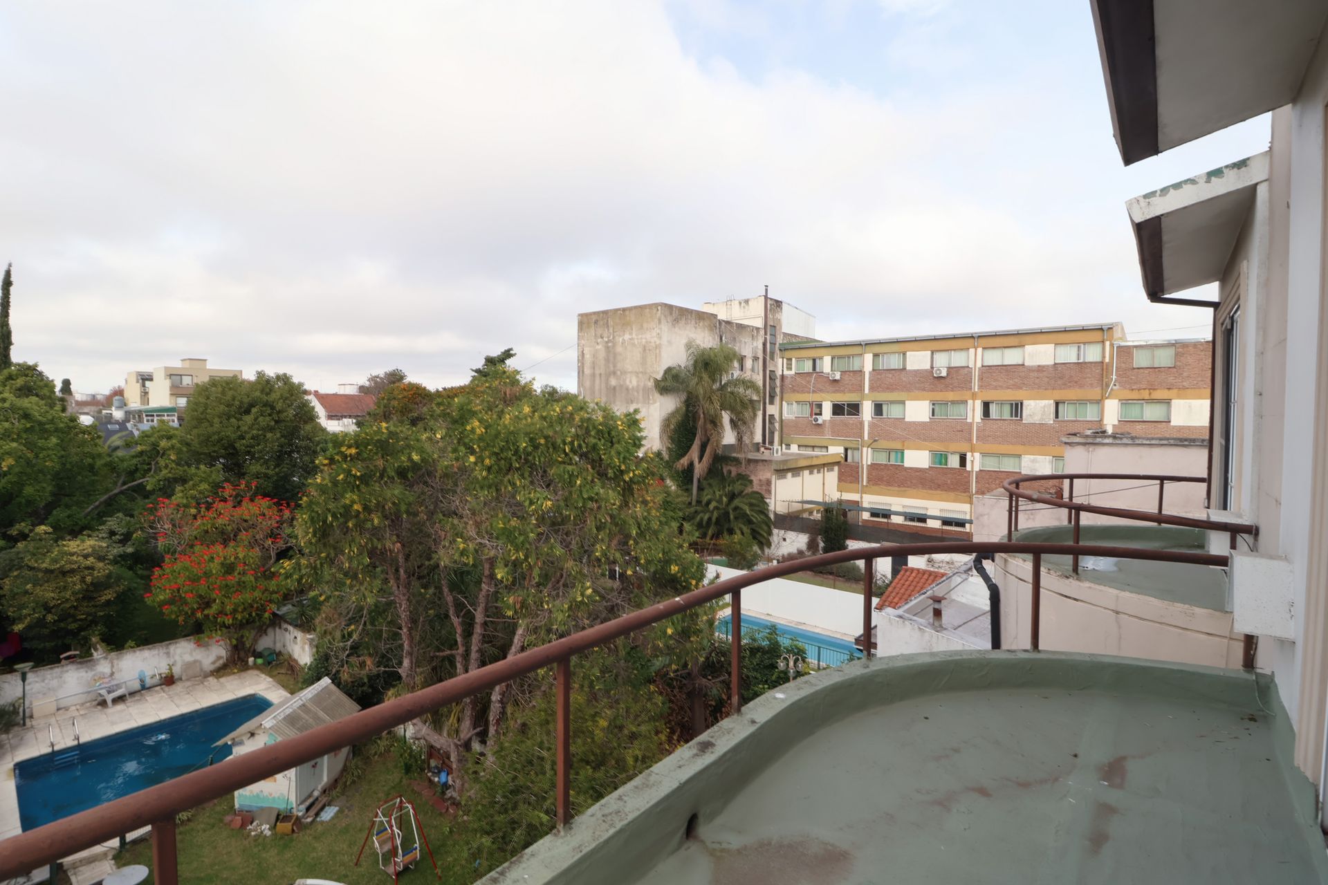 VENTA Casa 6 amb Olivos Parque Cocheras Pileta
