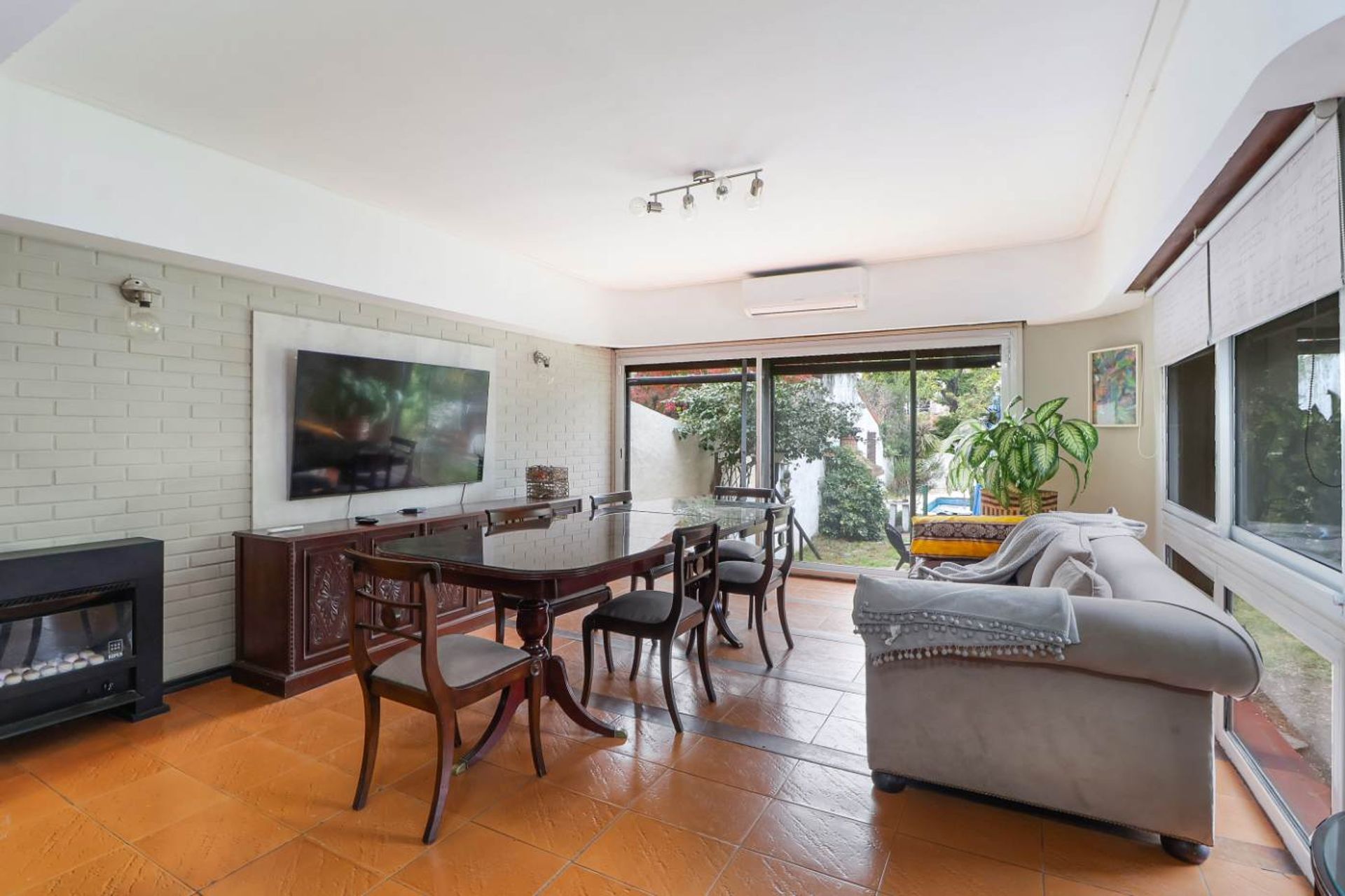 VENTA Casa 6 amb Olivos Parque Cocheras Pileta
