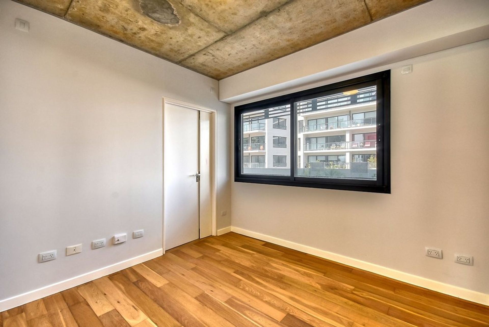 Venta Piso 298Mts. Premium .Puerto De Olivos.