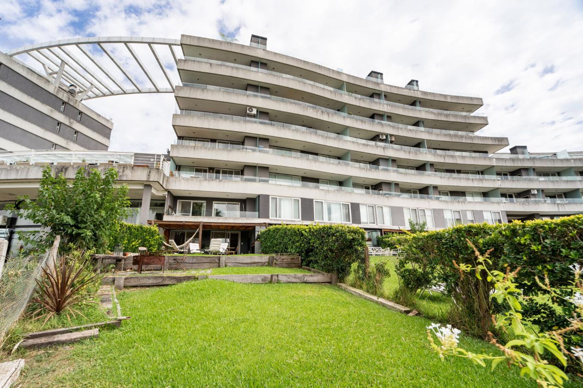 Venta Departamento 3 Ambientes Cocheras Nordelta