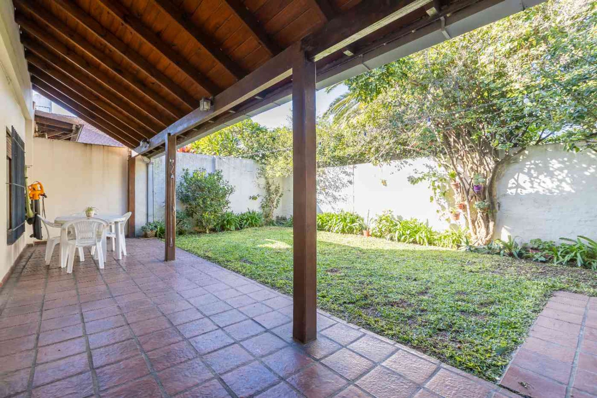 Venta Casa 6 Amb Olivos Roche Cochera Y Jardin