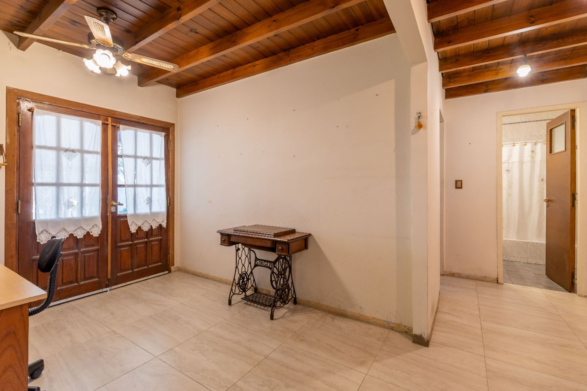 Venta Casa 6 Amb Olivos Roche Cochera Y Jardin