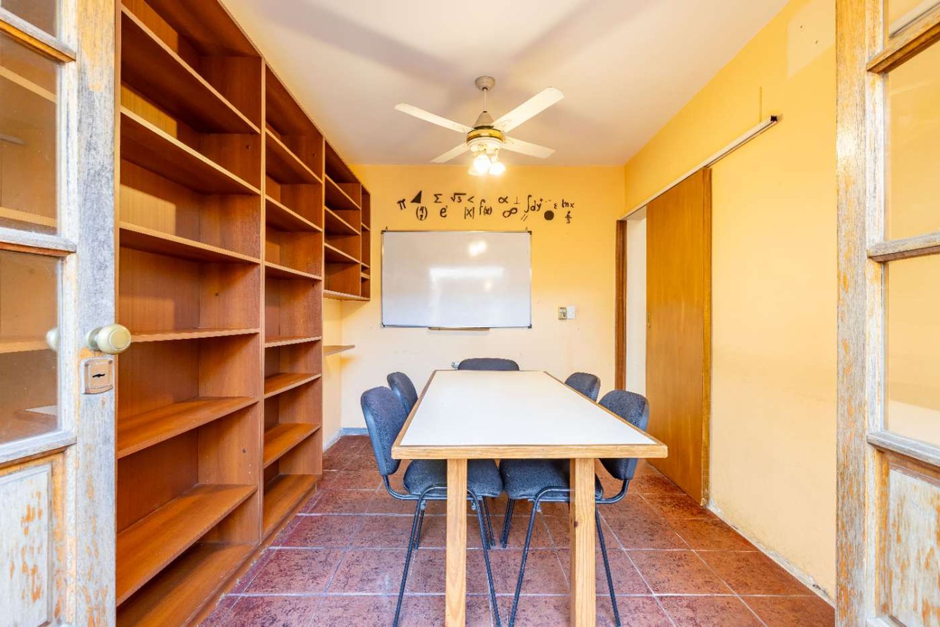 Venta Casa 6 Amb Olivos Roche Cochera Y Jardin